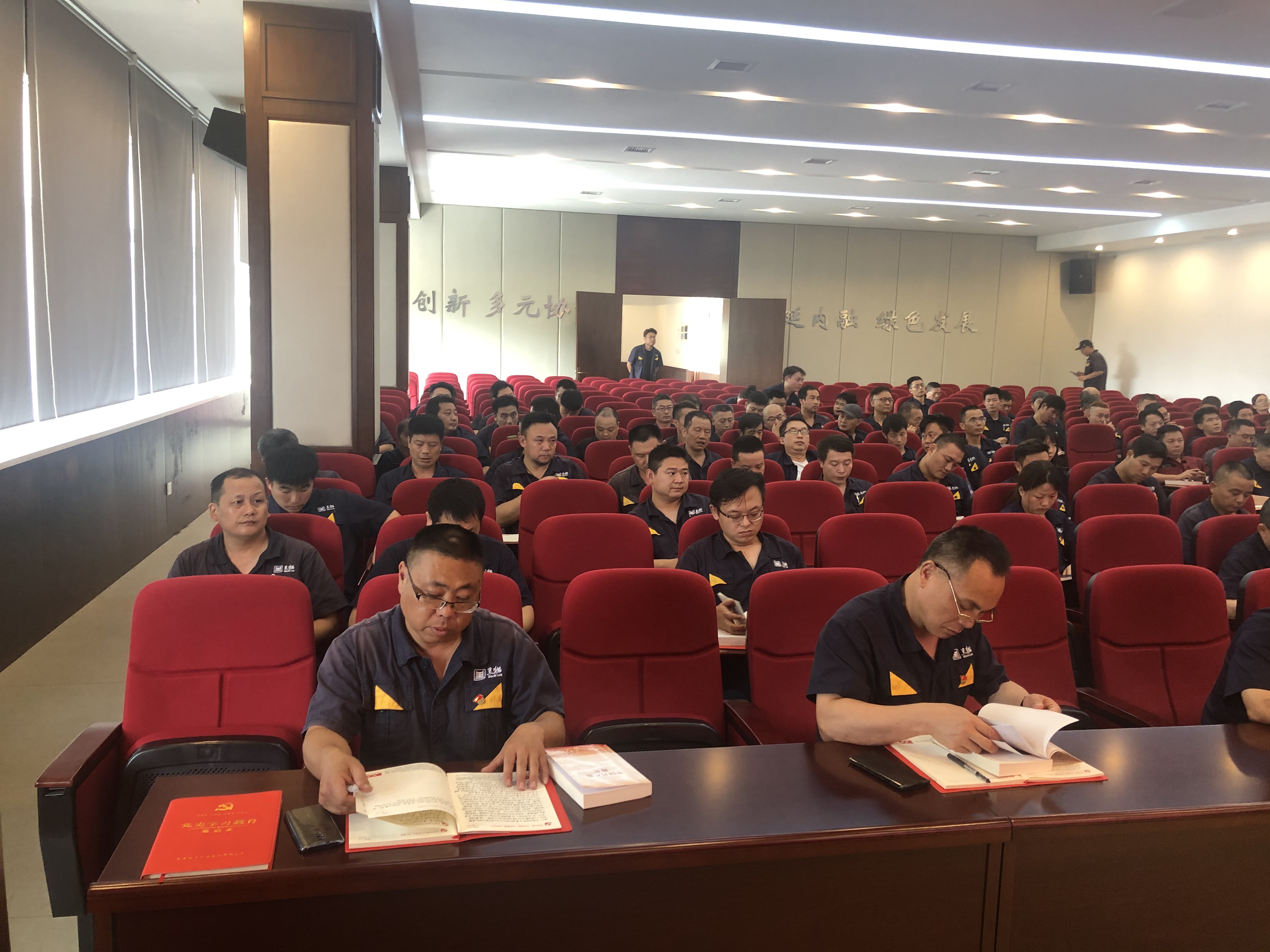 dfc706e0f4e5db41fae68a7b33f6a8c.jpg dfc706e0f4e5db41fae68a7b33f6a8c.jpg